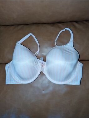 Victoria Secret Beautiful Lite Pink Stripes Bra Sz 38D